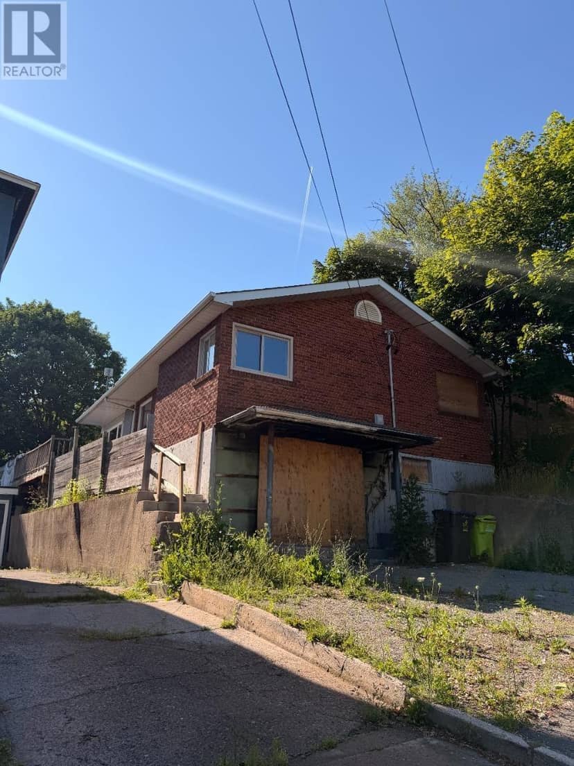 543 North — photo 4 of 5