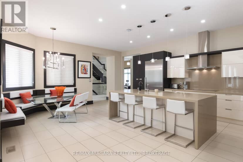 362 Niagara Boulevard — photo 16 of 40