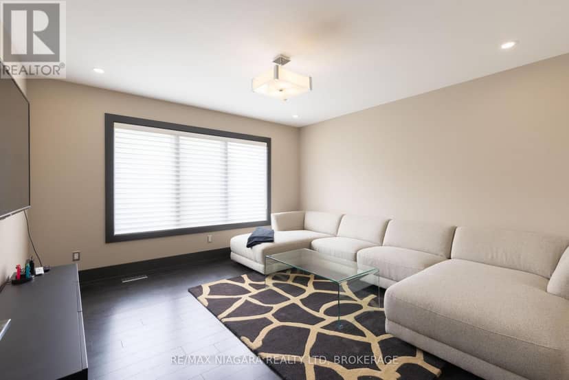 362 Niagara Boulevard — photo 30 of 40