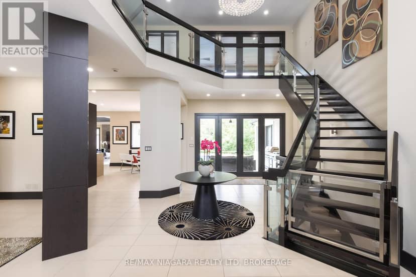 362 Niagara Boulevard — photo 8 of 40