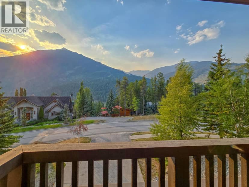 2064 Summit Drive Unit# 104, Panorama