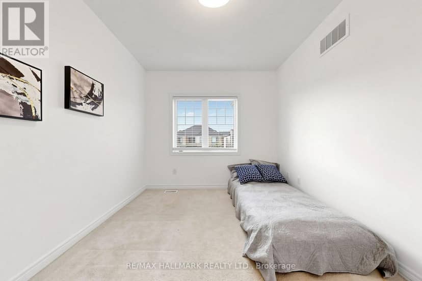 19 Conarty Crescent — photo 35 of 40