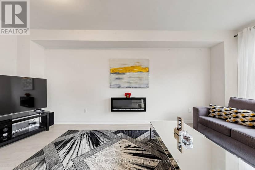 19 Conarty Crescent — photo 7 of 40