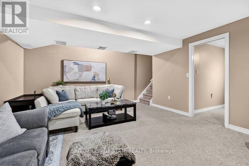 11 - 44 Frances Avenue — photo 35 of 40