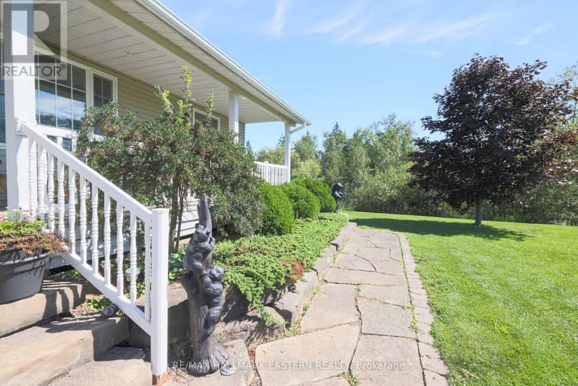 1738 8th Line, Selwyn, photo 3