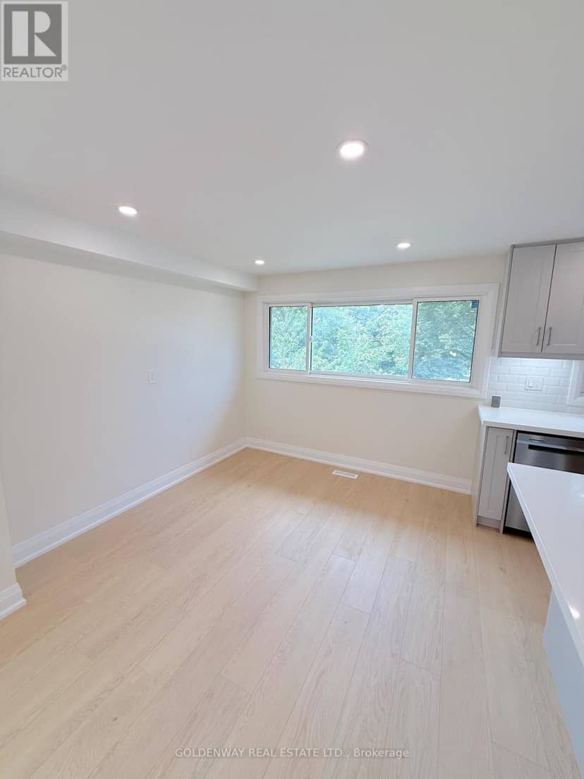 114 Loganberry Crescent — photo 13 of 28