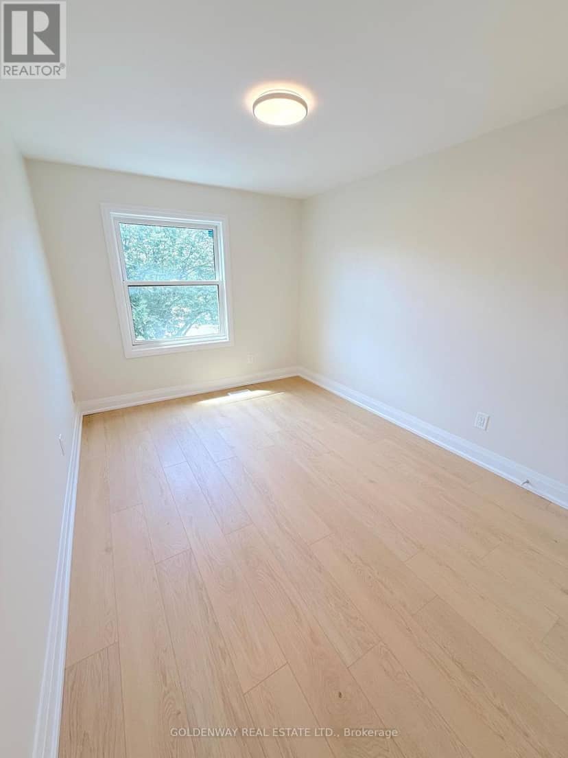 114 Loganberry Crescent — photo 20 of 28