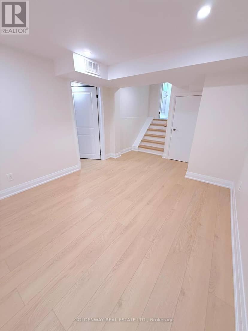 114 Loganberry Crescent — photo 25 of 28