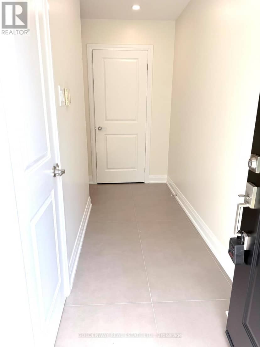 114 Loganberry Crescent — photo 3 of 28