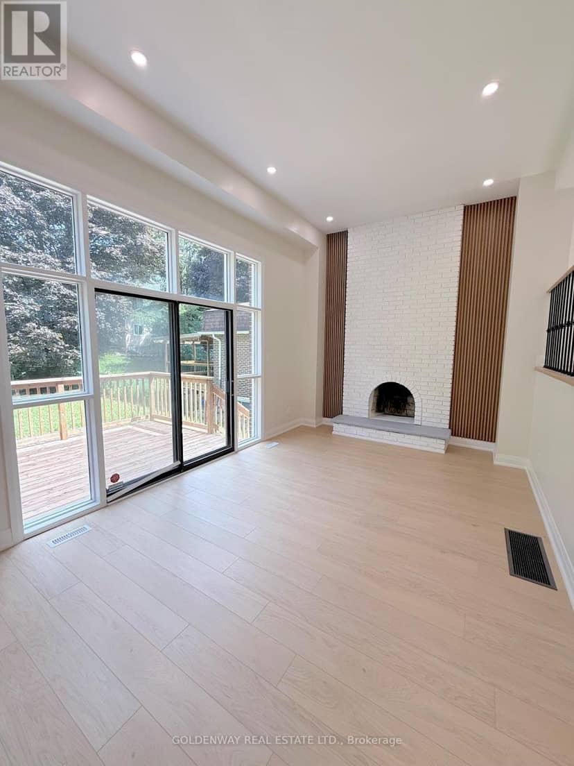 114 Loganberry Crescent — photo 5 of 28