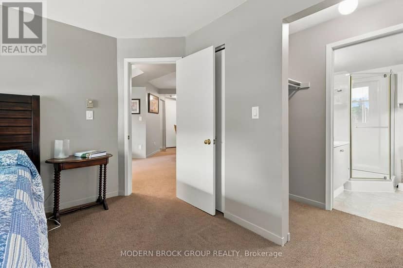 201 - 274 Ormond Street — photo 22 of 37
