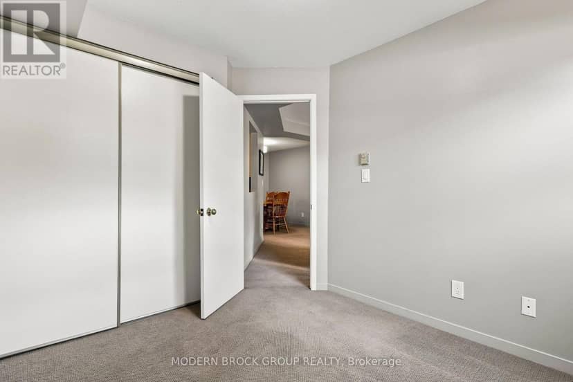 201 - 274 Ormond Street — photo 26 of 37