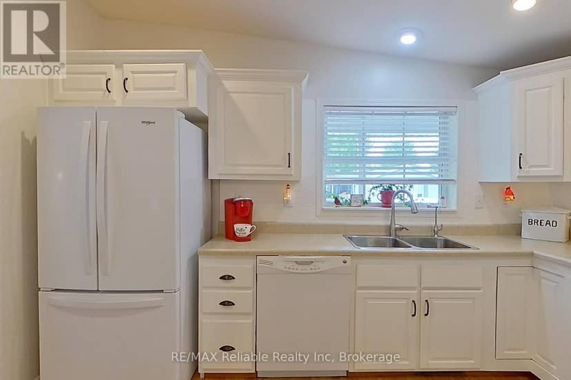 52 Cherokee Lane — photo 14 of 40