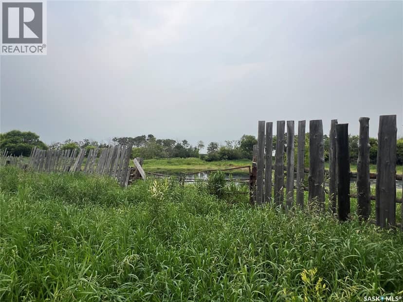 Bomberak Acreage — photo 14 of 40