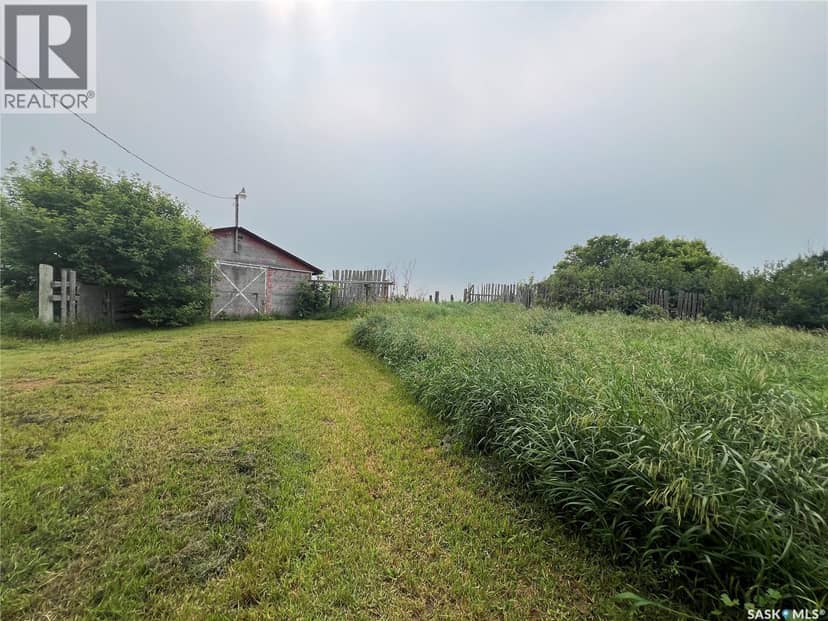 Bomberak Acreage — photo 10 of 40