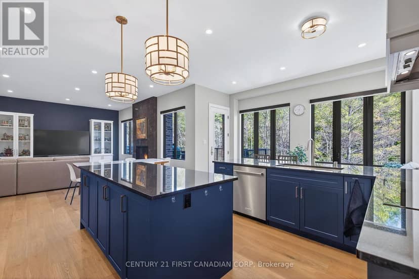 1704 Upper West Avenue — photo 11 of 40