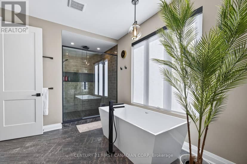 1704 Upper West Avenue — photo 21 of 40