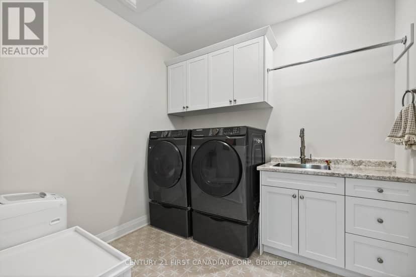 1704 Upper West Avenue — photo 26 of 40
