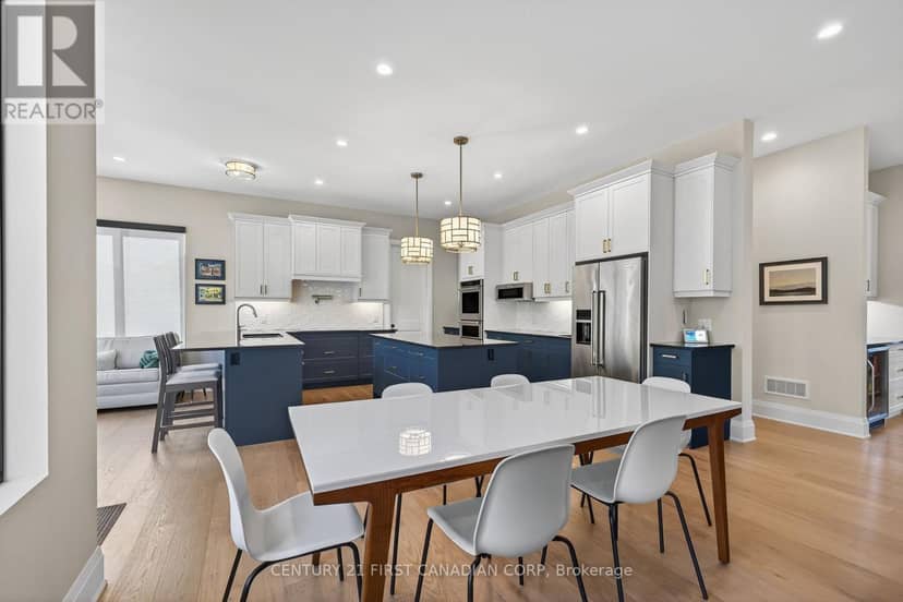 1704 Upper West Avenue — photo 9 of 40
