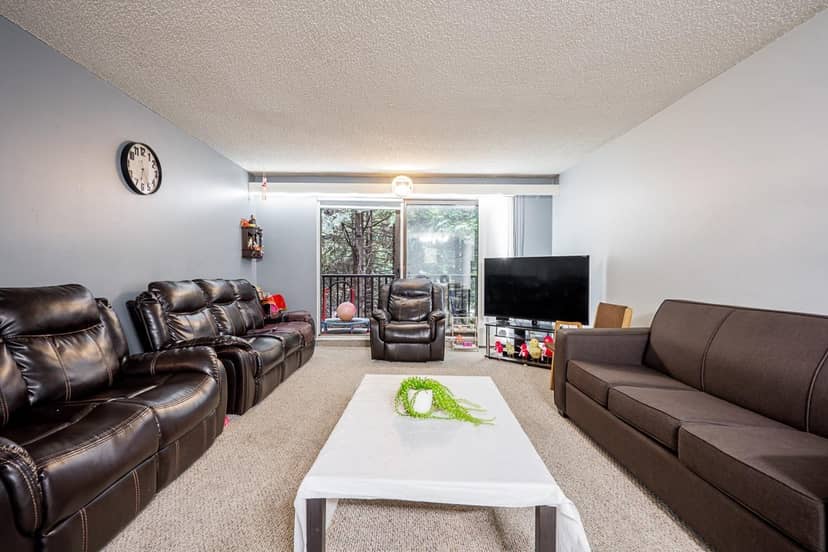 209 15238 100 AVENUE, Surrey, photo 2