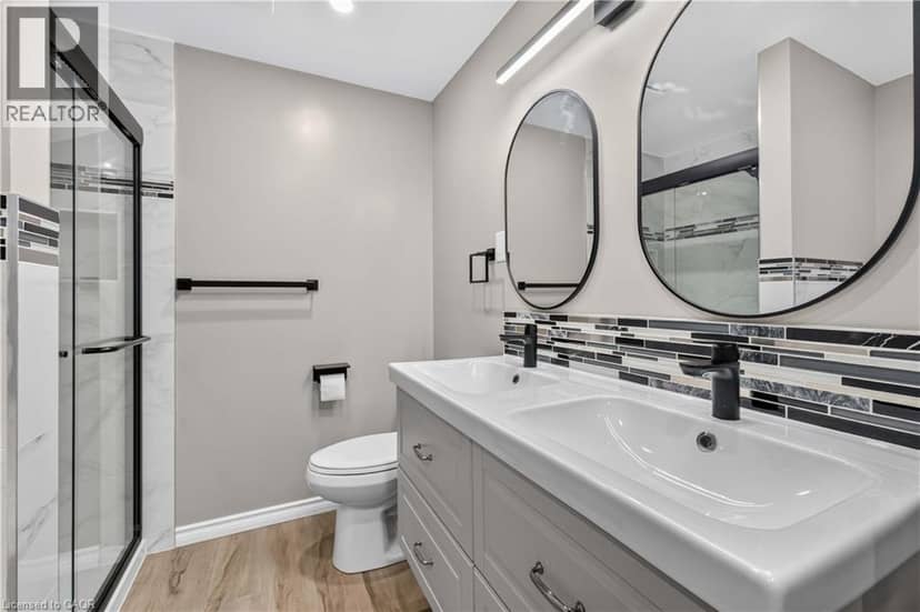 66 SUMMERCREST Drive Unit# 3 — photo 13 of 26