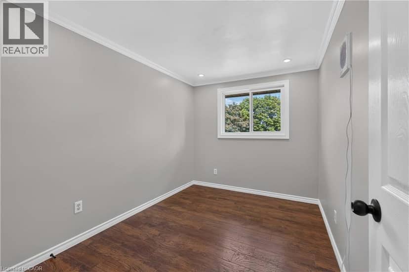 66 SUMMERCREST Drive Unit# 3 — photo 14 of 26