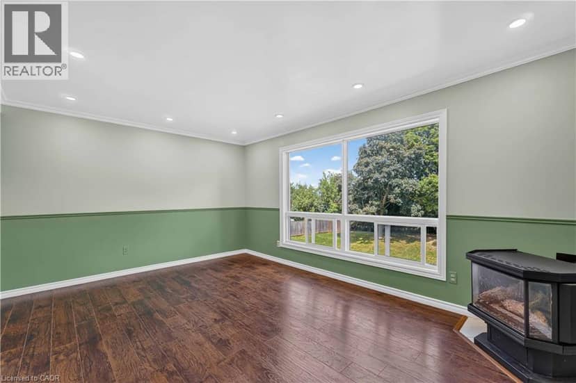 66 SUMMERCREST Drive Unit# 3 — photo 5 of 26