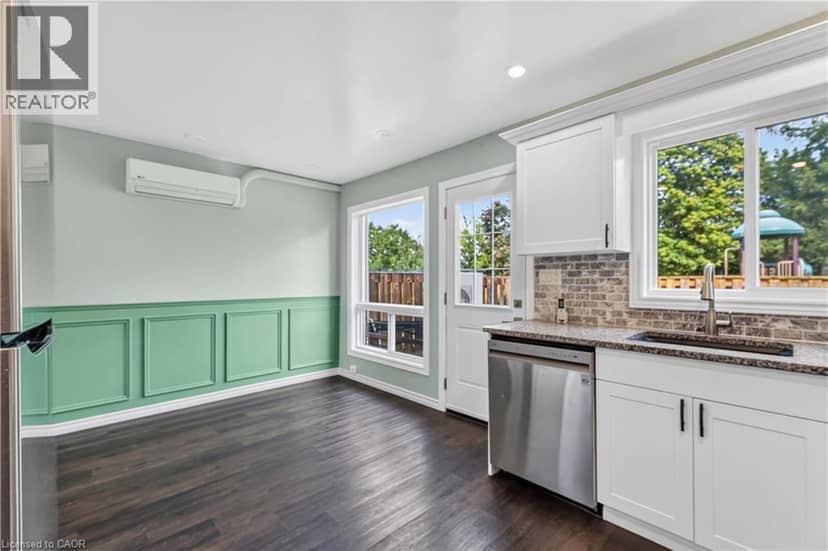66 SUMMERCREST Drive Unit# 3 — photo 6 of 26
