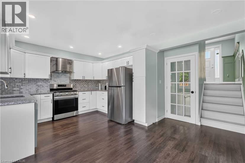 66 SUMMERCREST Drive Unit# 3 — photo 8 of 26