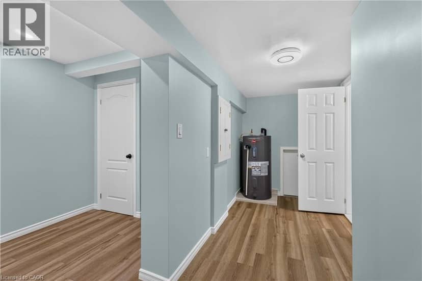 66 SUMMERCREST Drive Unit# 3 — photo 20 of 26