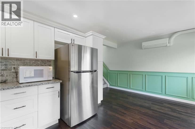 66 SUMMERCREST Drive Unit# 3 — photo 7 of 26