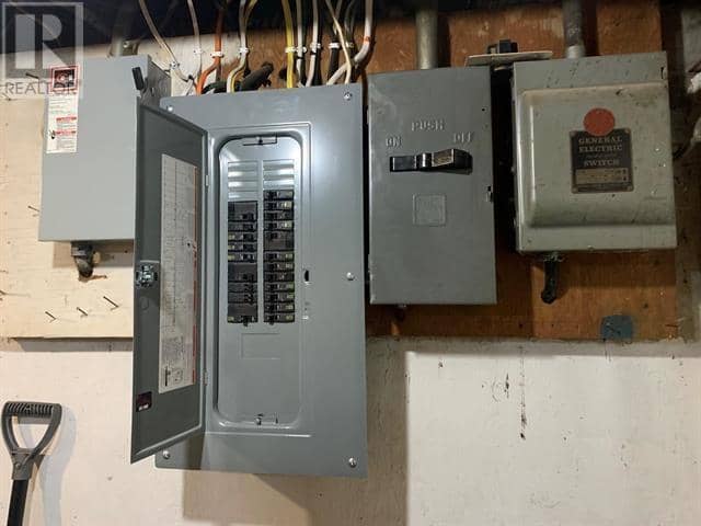 485 Wellington ST W — photo 7 of 30