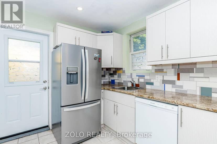 236 Parkdale Avenue S — photo 14 of 40