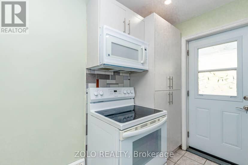 236 Parkdale Avenue S — photo 15 of 40