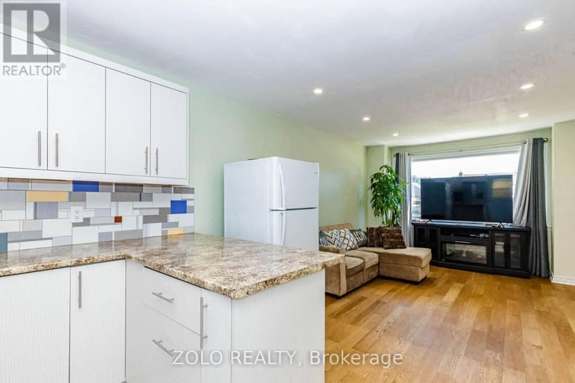 236 Parkdale Avenue S — photo 18 of 40