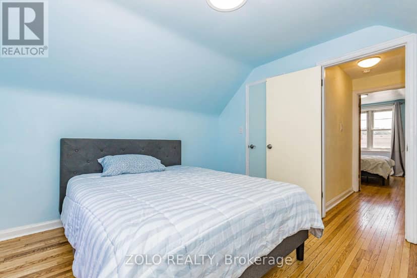 236 Parkdale Avenue S — photo 32 of 40