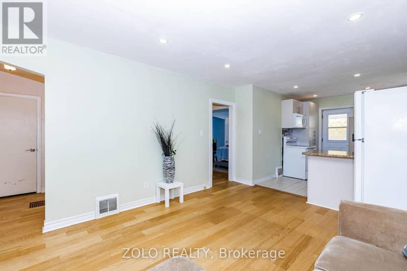 236 Parkdale Avenue S — photo 9 of 40