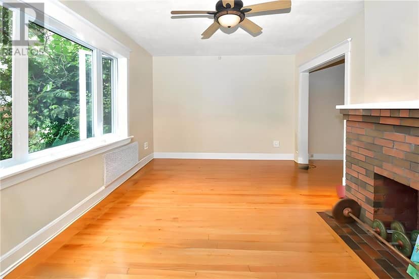 320 Nelson Street — photo 14 of 40