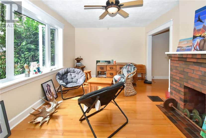 320 Nelson Street — photo 33 of 40