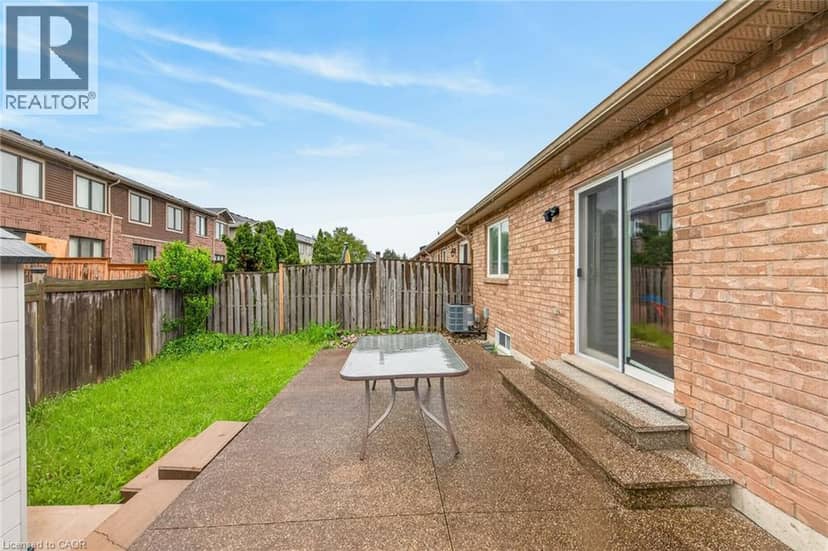 47 HANNON Crescent — photo 33 of 36