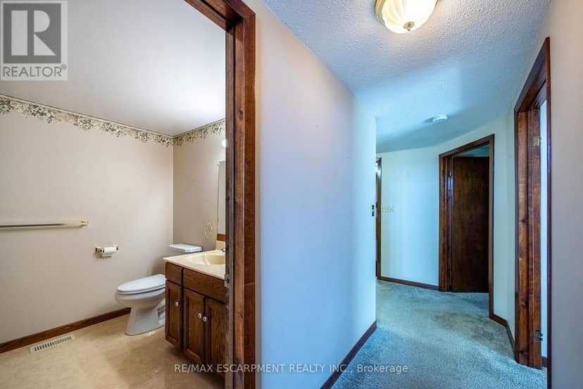 1032 Main Street — photo 18 of 26