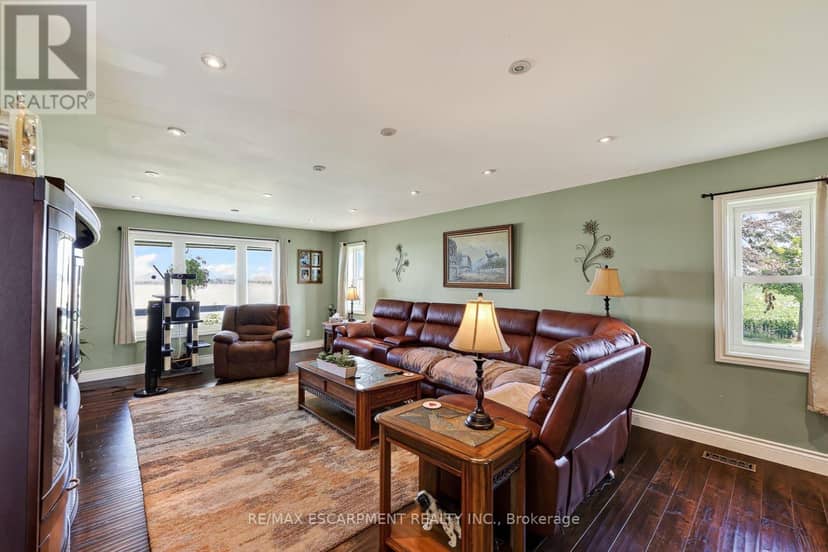 3120 Highway #3 W — photo 5 of 39