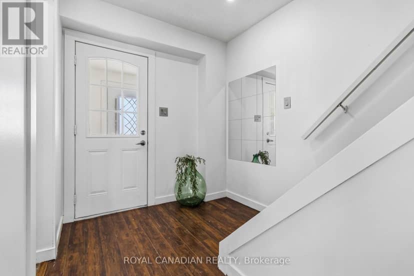 9 Horatio Court, Brampton, photo 2