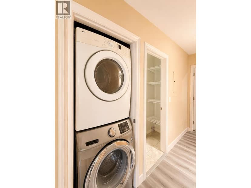 1625 PARKWAY BLVD, Coquitlam, photo 8