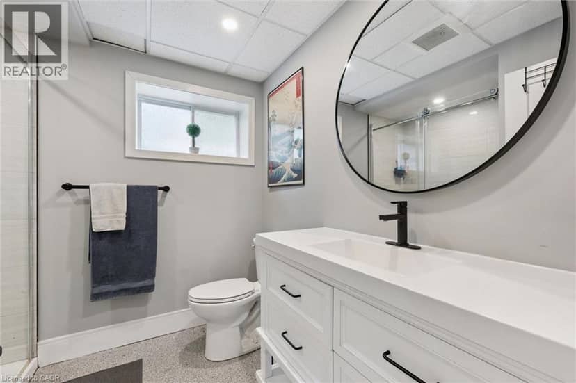 647 BRANT-WATERLOO Road — photo 35 of 40