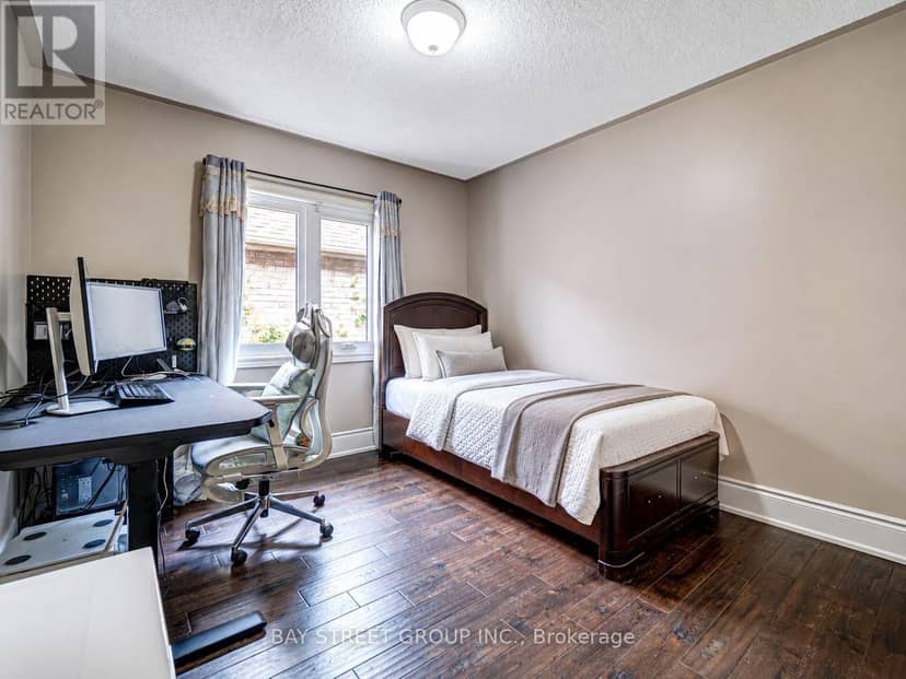 14 Rocksprings Avenue — photo 28 of 40