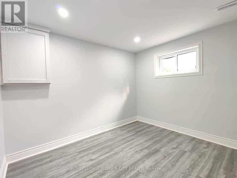 49 McCrae Drive — photo 11 of 14