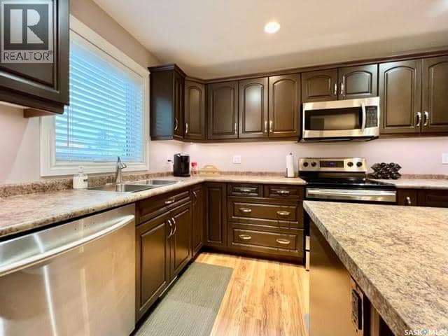 1516 Edward AVENUE — photo 11 of 31