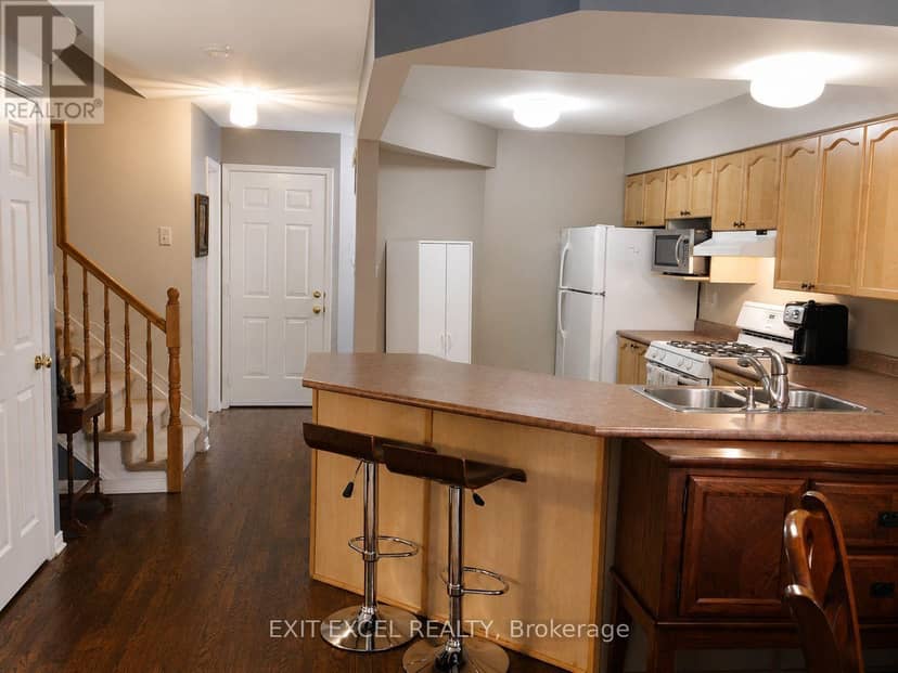 17 Heartleaf Private, Ottawa, photo 6