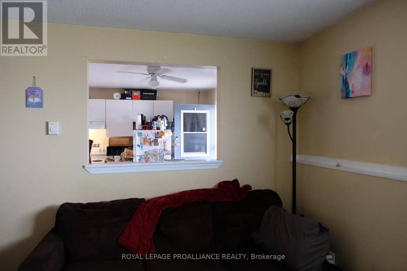 60 Wallbridge Crescent — photo 12 of 40